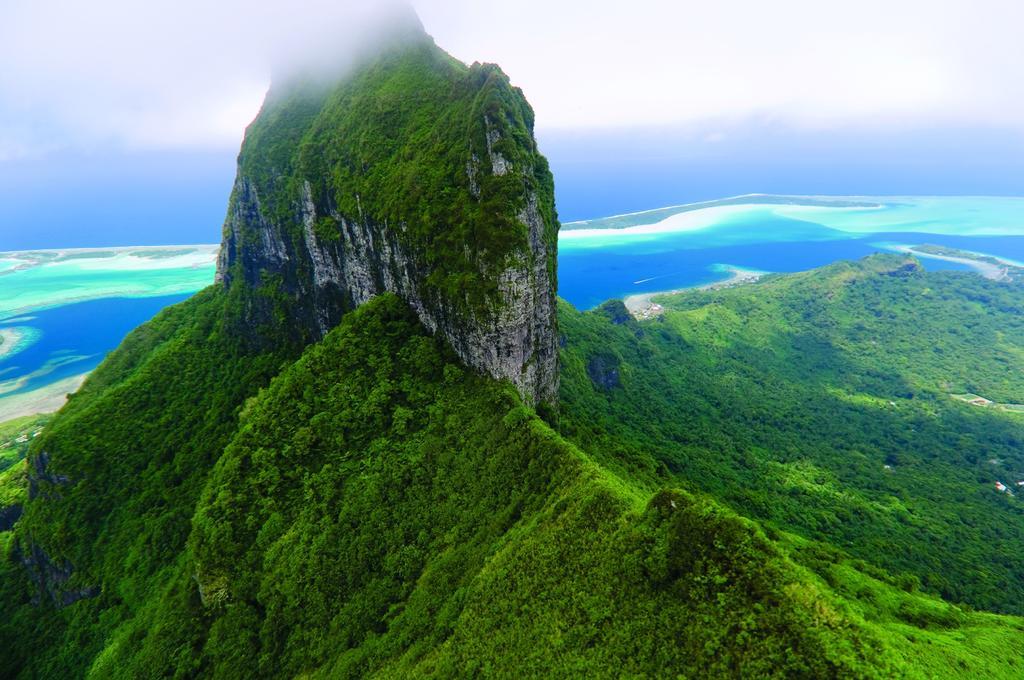 Four Seasons Resort Bora Bora Exterior photo